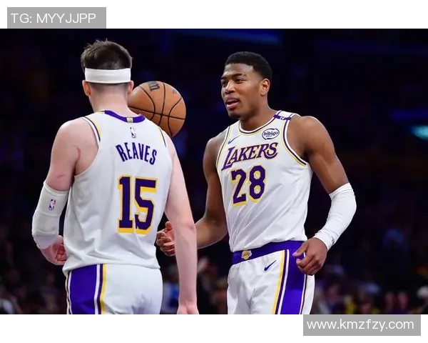 2008年湖人与黄蜂激战回顾：经典对决中的篮球传奇与精彩瞬间