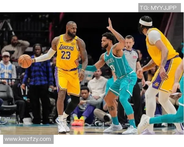 2015年湖人与黄蜂的激烈对决回顾及赛季影响分析