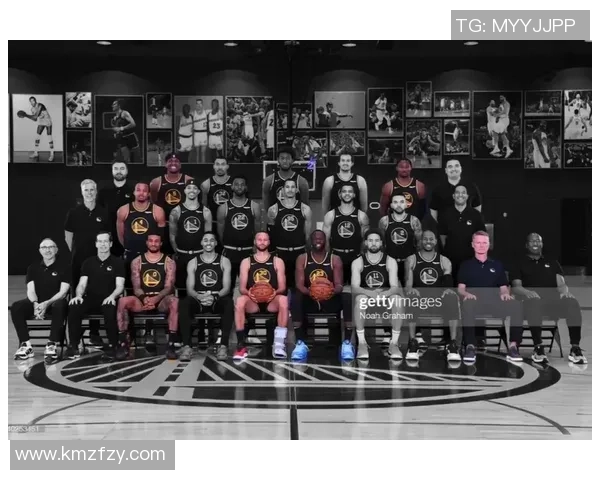 2015年NBA总决赛勇士与热火的巅峰对决回顾与精彩瞬间分析